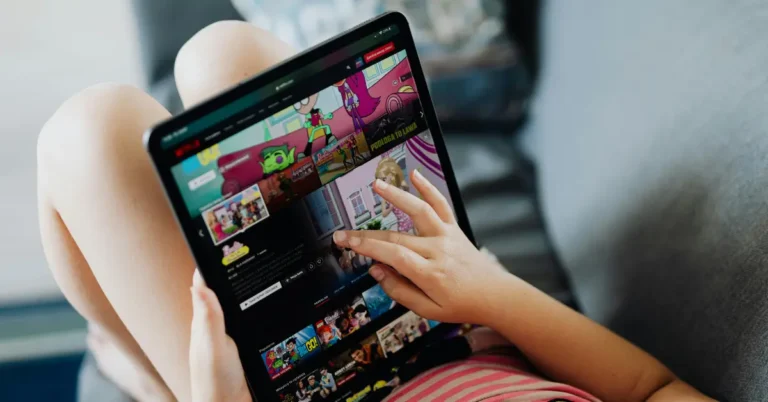 digital entertainment ideas to make long distance travel more enjoyable